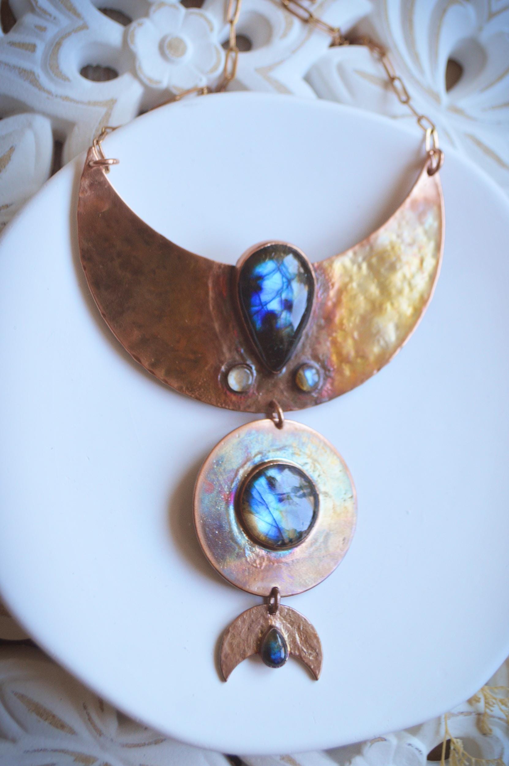 SOLSTICE collection - Statement tribal collar with five labradorites, textured copper geometric necklace