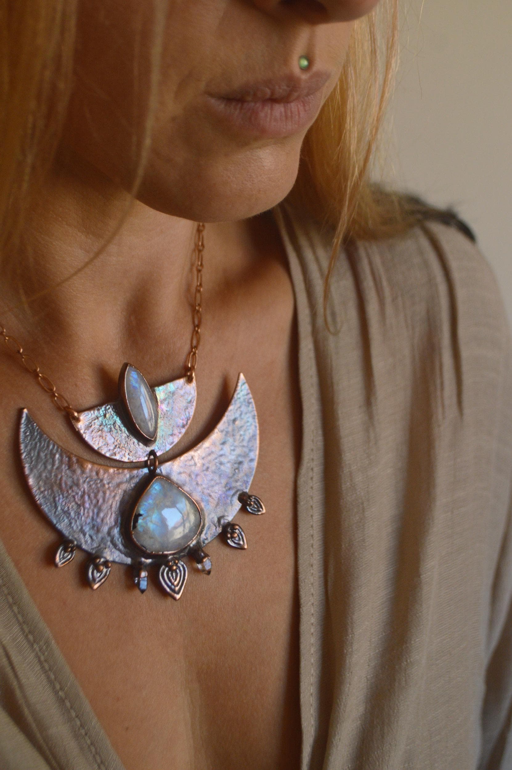 SOLSTICE collection - Statement tribal collar with quartz and rainbow moonstones