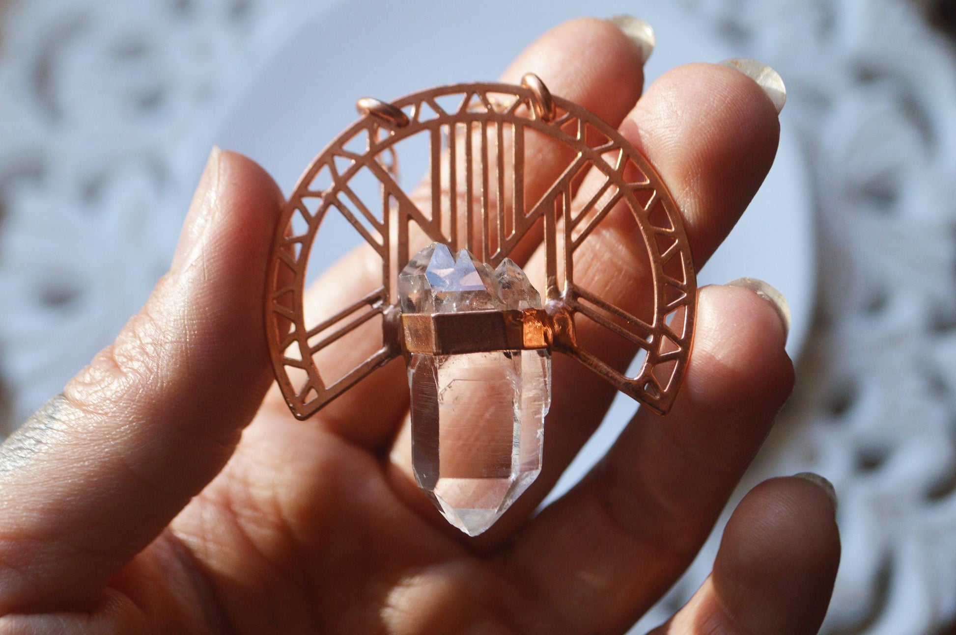 SOLSTICE collection - Geometric pendant with raw double terminated quartz