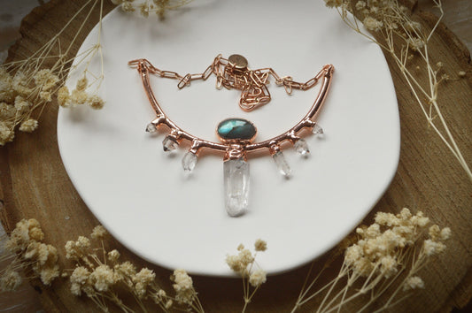 Raw quartz collar with labradorite, statement necklace with natural crystals
