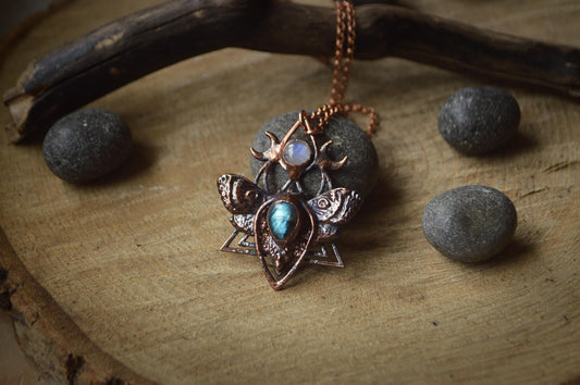 Moth copper necklace with flashy labradorite stone. Witchy boho magic fairycore jewellery