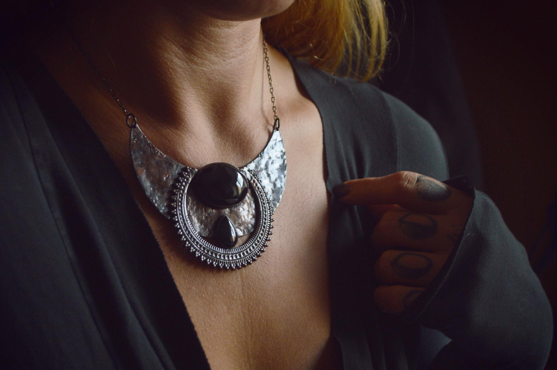 Nocturna collection - Tribal collar with black Onyx.