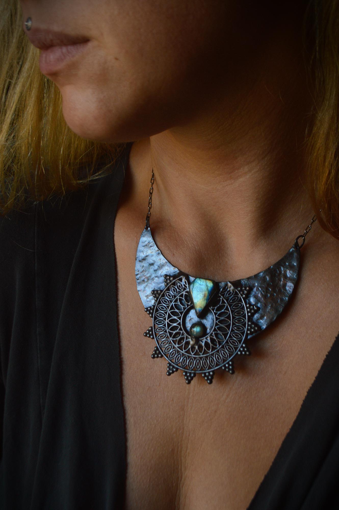 Nocturna collection - Tribal collar with labradorite. Dark jewellery