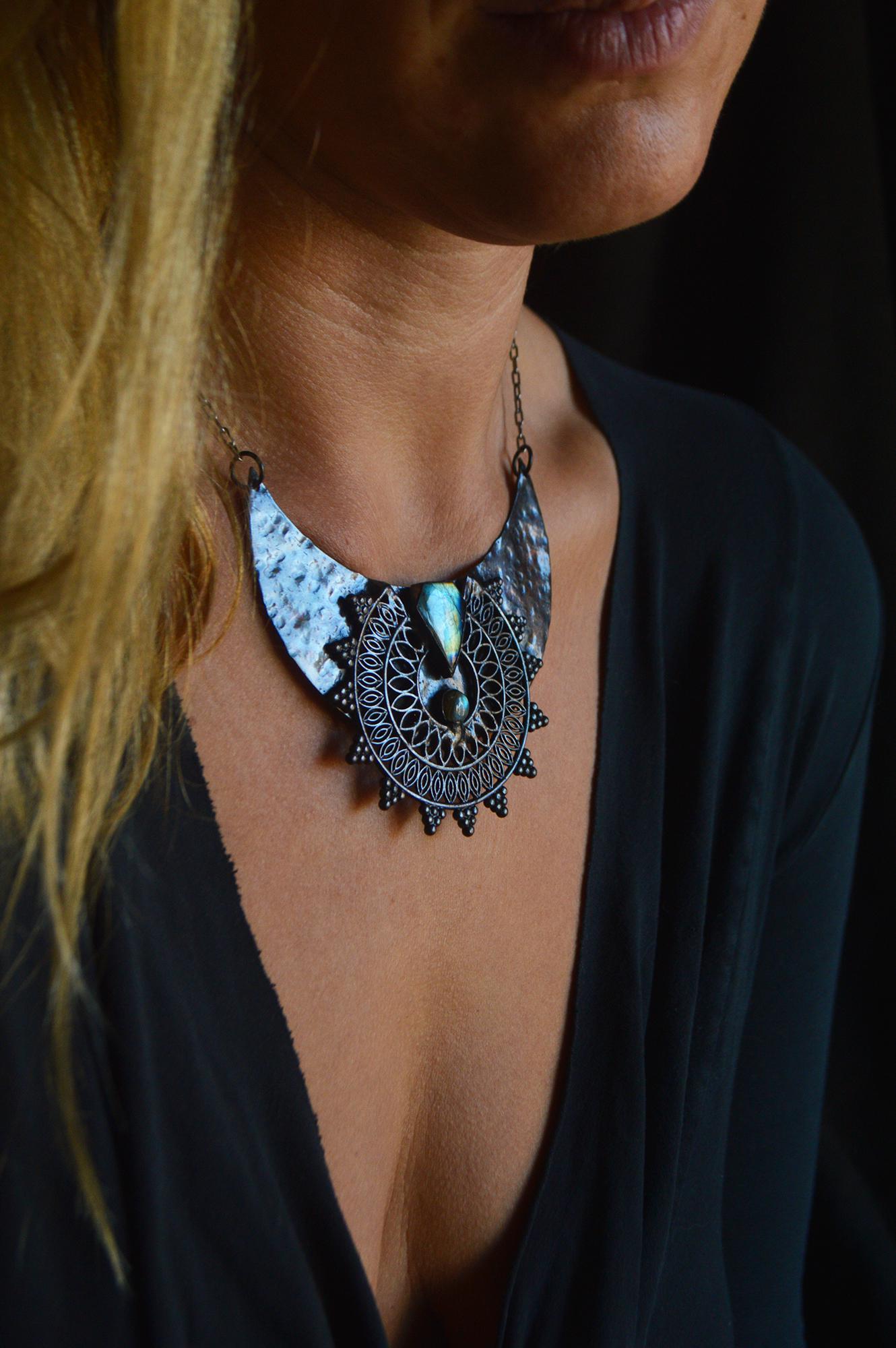 Nocturna collection - Tribal collar with labradorite. Dark jewellery