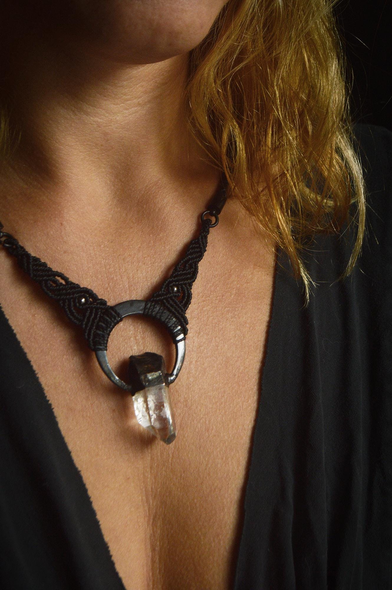 Nocturna collection - Total black quartz pendant with macrame detail and leather necklace