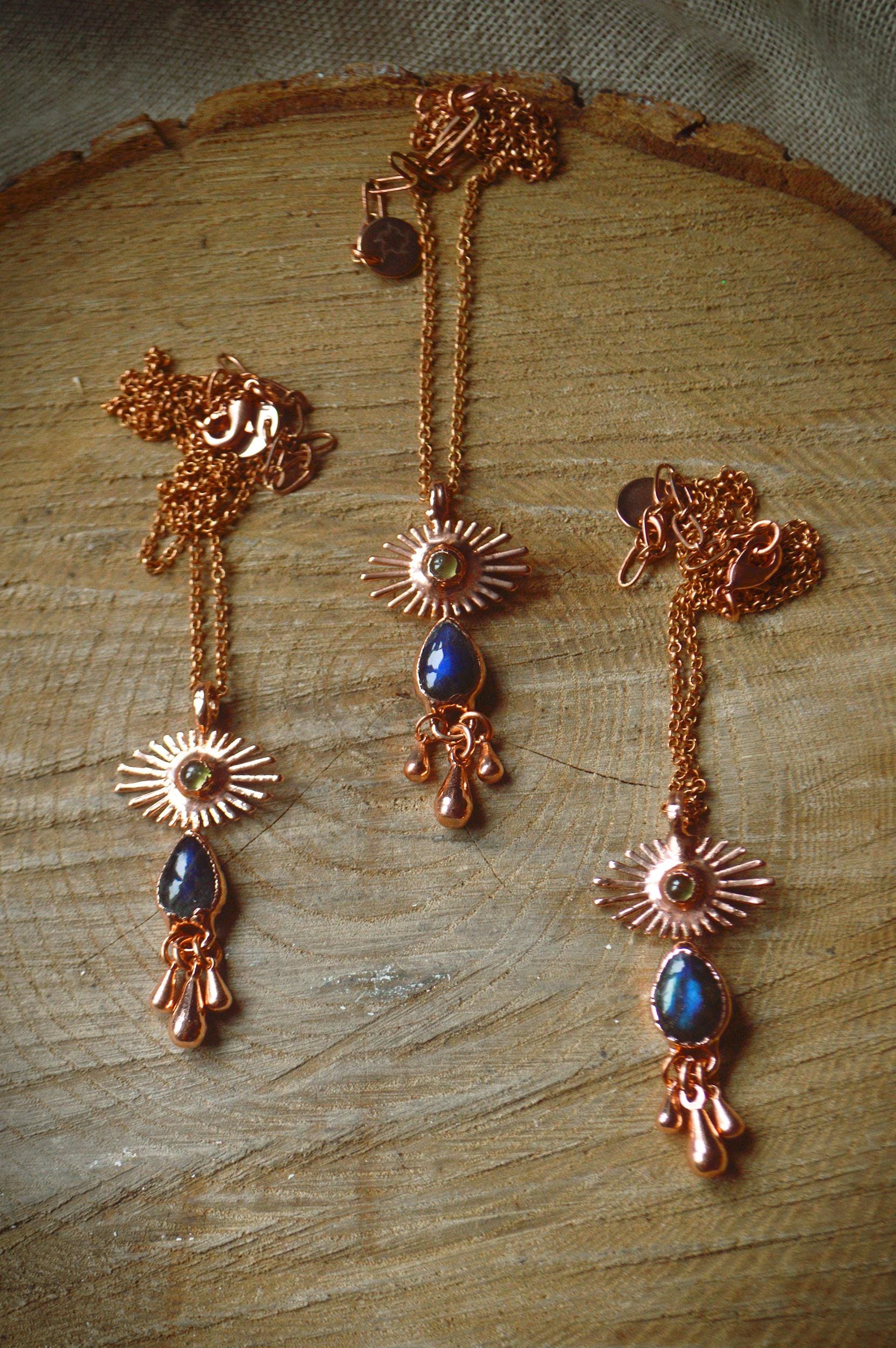 Crying eye pendant with labradorite and peridot. Fringe tassel jewellery