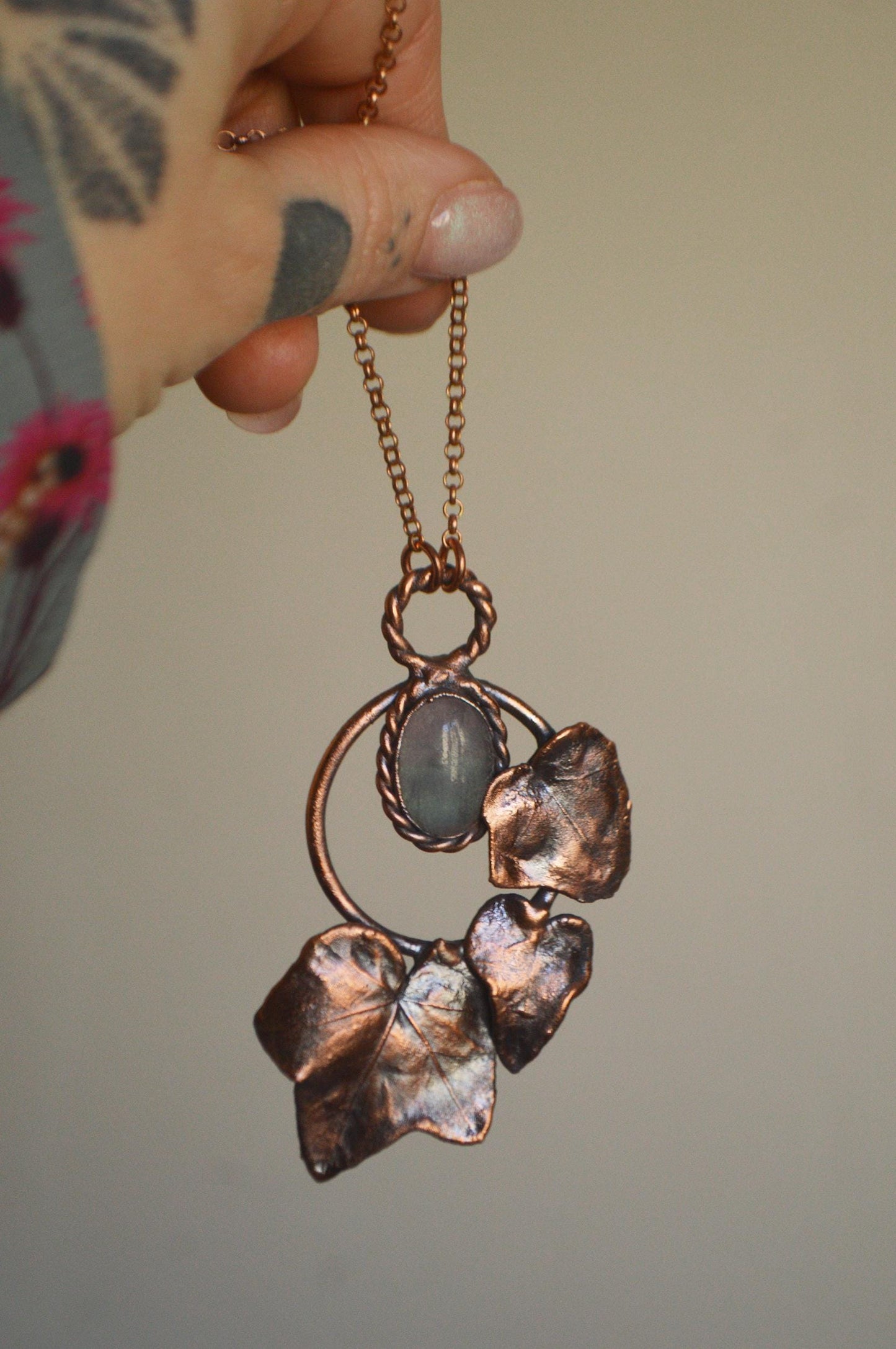Real ivy formed in copper, elven fairy pendant with green fluorite